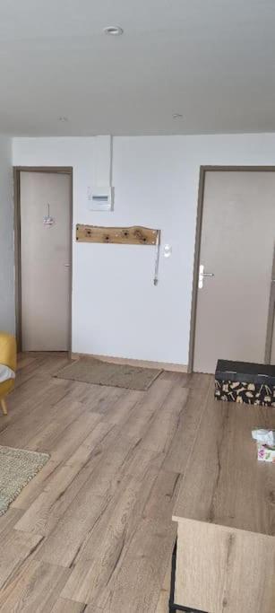 Appartement Tres Lumineux Egat Bagian luar foto